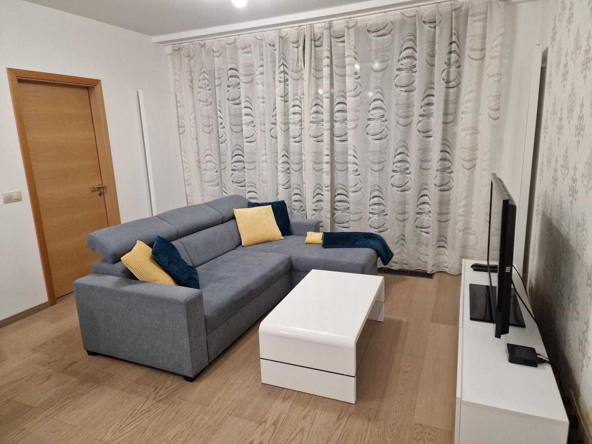 Stylish Panorama City Family Suite Братислава Екстериор снимка